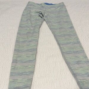 Iviva by Lululemon Girls Gray and Green Patterned Leggings